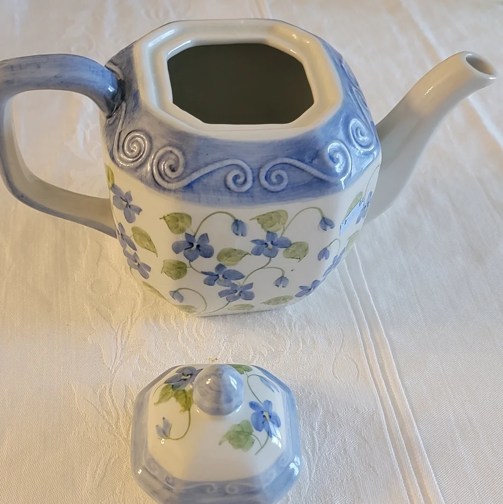 Andrea By Sadek cup tea